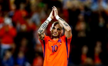 Dutch hero Sneijder announces retirement from football