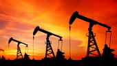 US oil sinks towards $10 as fund sells off holdings
