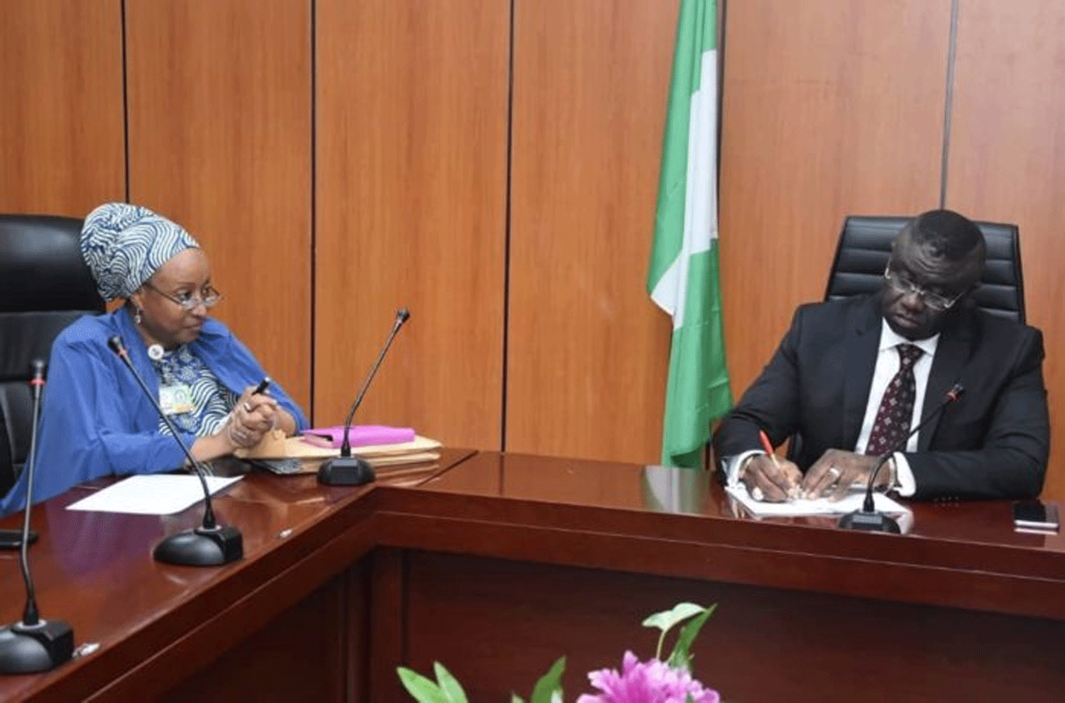 Uwais briefs Budget minister, wants more funds for SIPs
