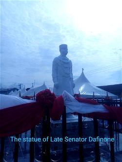 Sapele Okpe community unveils statue to honour Dafinone