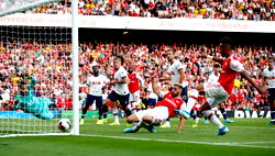 Premier League: Tottenham hold Arsenal to 2-2 draw