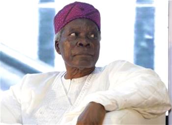 BREAKING: Gunmen attack Yoruba Nation agitator, Prof Akintoye’s residence