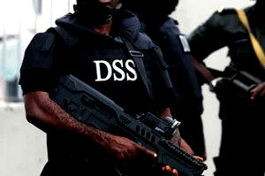 DSS cooperative economical with truth, Says contractor