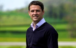 Michael Owen says father was driving force and reveals son’s blindness