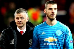 Solskjaer keen to resolve De Gea contract delay