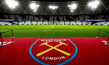 Eight West Ham players have coronavirus symptoms says Brady