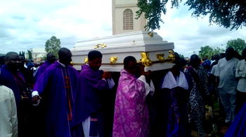 Slain Taraba priest: Tears overflow as Catholic community buries Fr Tanko