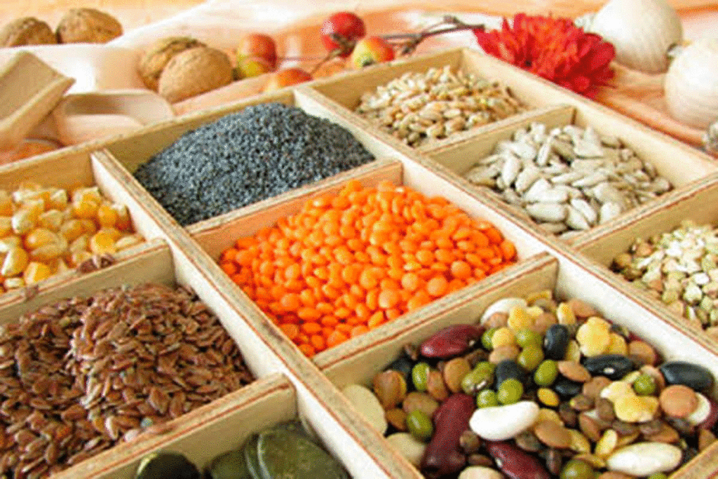 Yuletide: Politician distributes wrappers, food items to widows in Nasarawa