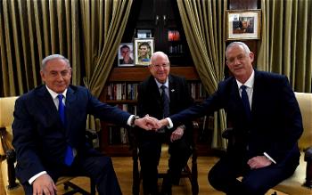 Gantz leads, but Netanyahu gains seat in final result of Israeli vote