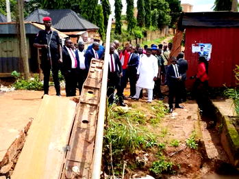 Excitement as Ugwuanyi promises to reconstruct bridge in Enugu community
