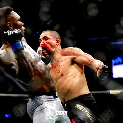UFC 243: Israel Adesanya flattens Robert Whittaker , becomes undispusted champion