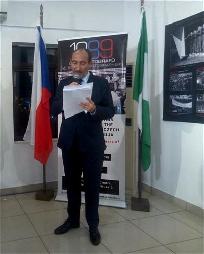 Photo exhibition commemorating 30-years of Democracy in Czech Republic debuts in Abuja