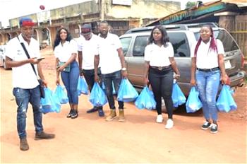 Foundation feeds beggars across Enugu streets to mark World Food Day