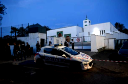 84-yr-old arrested for trying to burn down mosque in France