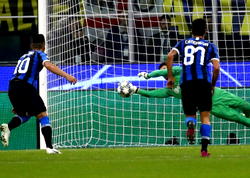 Champions League: Martinez scores, misses penalty kick as Inter Milan scrape win