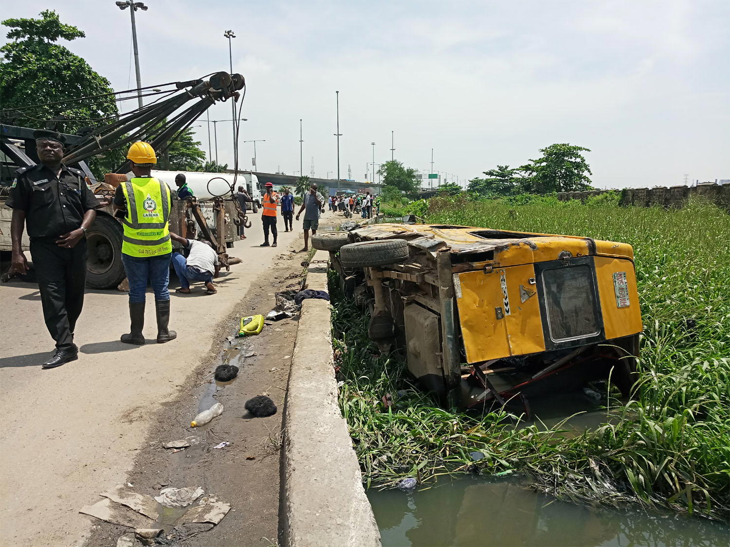 29 passengers rescued unhurt in Lagos canal accident