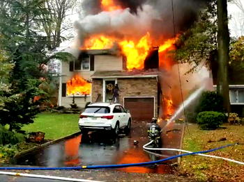 Plane crashes into American house, ‘luckily no one was home’