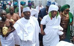 PHOTOS: Conferment of Odole-Oodua on Sir (Dr) Adebutu by Ooni