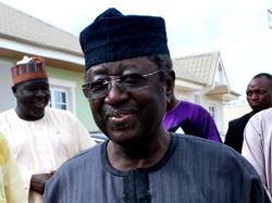 Jang consoles Useni, expresses sadness at tribunal’s verdict