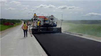 FG pledges to deliver roads that will stand test of time