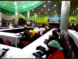 Scientists woo media on science reportage