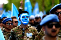 Uighurs: U.S. hit Chinese officials with visa restrictions