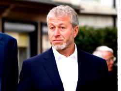 NHS accepts Abramovich offer to make Chelsea hotel available for staff