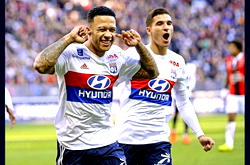 Depay was too young at Manchester United says Ronald Koeman