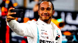 Lewis Hamilton ends pole drought for F1 finale