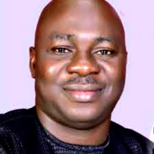 Emomotimi Foundation gives 500 free JAMB forms to students in Warri