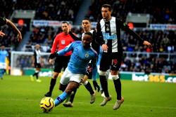Manchester City stumble again to Shelvey stunner at Newcastle
