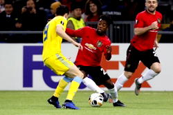 Europa League: Roma’s Pellegrini hit by coins, United’s kids stunned by Astana