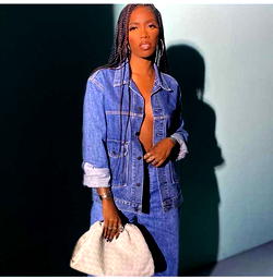 Tiwa Savage goes braless in new online picture
