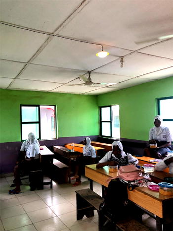 Sun King Lamps introduced to improve educational standard, Easybuy boss
