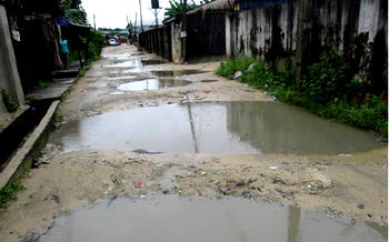 BAD ROADS: We park our cars, trek home, Ekpan residents grumble