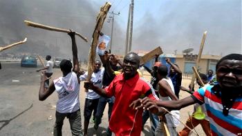 Thugs disrupt Kaduna security summit