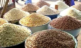 Lockdown: Okowa’s aides donate food items to Illah community