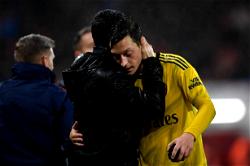 Ozil can’t rescue Arsenal on his own, says Arteta