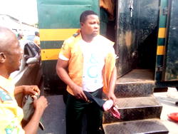 PHOTOs: Court staff attacks enforcement officers in Lagos with stones, cutlasses