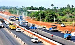 BREAKING: More buildings to be demolished on Lagos-Ibadan Expressway ― FG