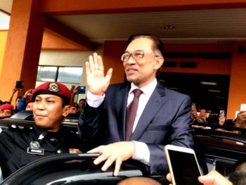 Malaysia’s police to quiz leader-in-waiting over sex assault claims