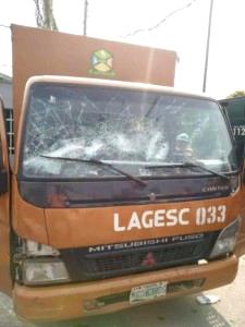 Suspected hoodlums stab environmental perssonnel in Lagos