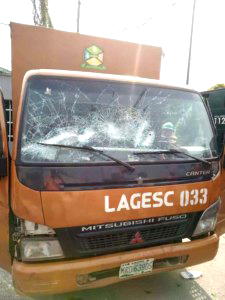 Suspected hoodlums stab environmental perssonnel in Lagos