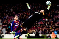 Messi hat-trick breaks La Liga record as Barca put five past Mallorca