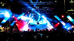 Nigerian entertainers struggle to cash in behind the glitz