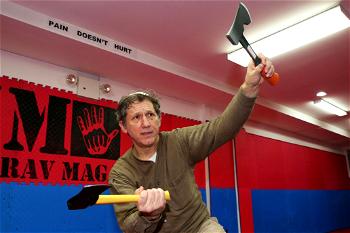 Jews flock to axe-throwing self defense class after Jersey City shooting