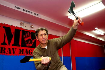 Jews flock to axe-throwing self defense class after Jersey City shooting