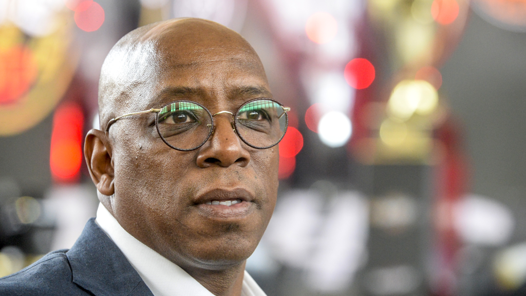 ‘World Cup of chaos’, says Ian Wright after refere