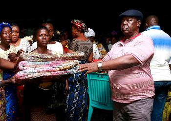 Oguma feasts women, youths in Delta