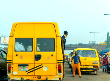 Lagos bus conductor allegedly punches police officer, attacks NURTW official